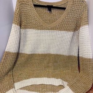 Rue21 Beige and White Sweater